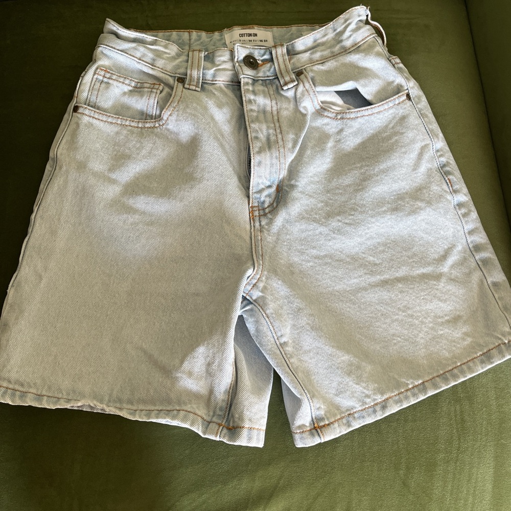 Light blue Cotton On Jorts!

Loved them, but I outgrew them.